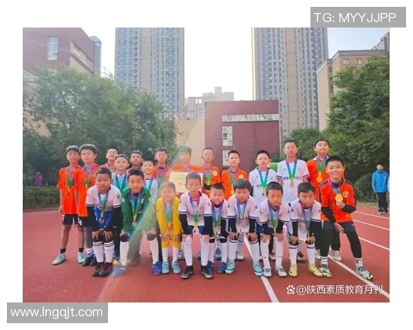 西安足球队荣登全国足球耐力排行榜首位引发热议 西安足球队荣登全国足球耐力排行榜首位引发热议